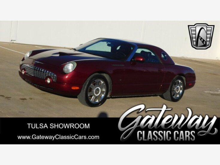 Thumbnail Photo undefined for 2004 Ford Thunderbird